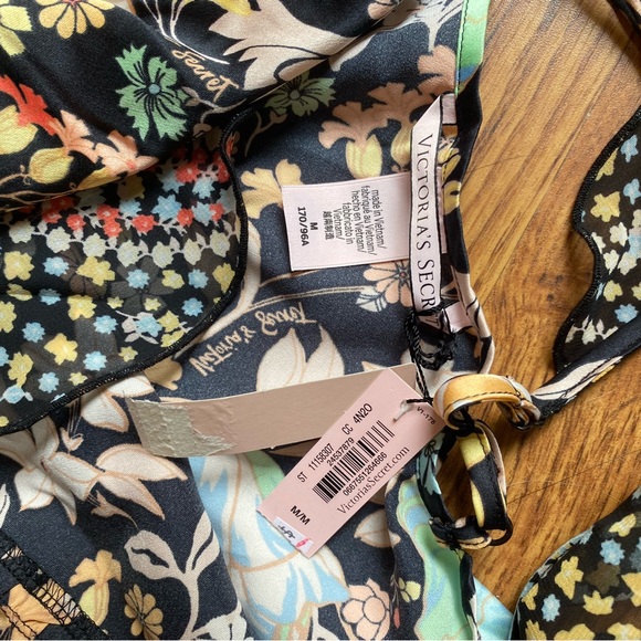 NWT Victoria’s Secret lingerie top size M - Picture 3 of 3